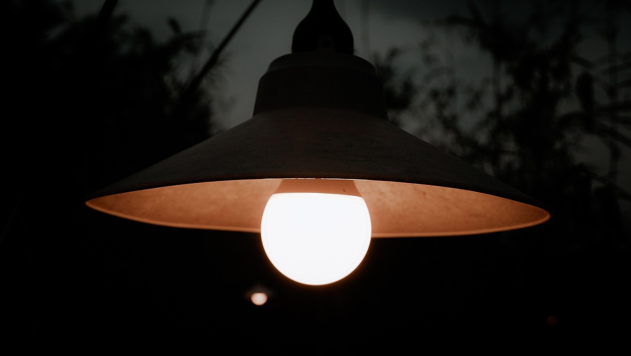 Come evitare brutte sorprese con l'illuminazione del tuo spazio esterno